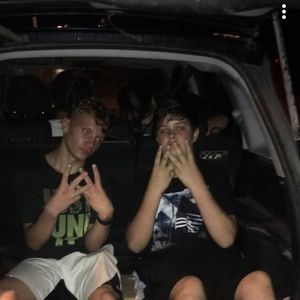 Meet your Posher, Hunter